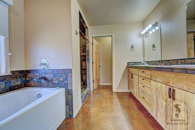 Building Photo - 1304 Monument Ct