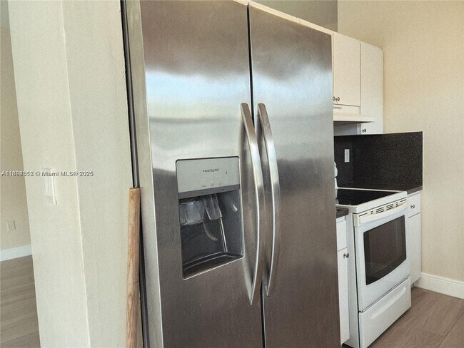 Building Photo - 20847 SW 118th Ct