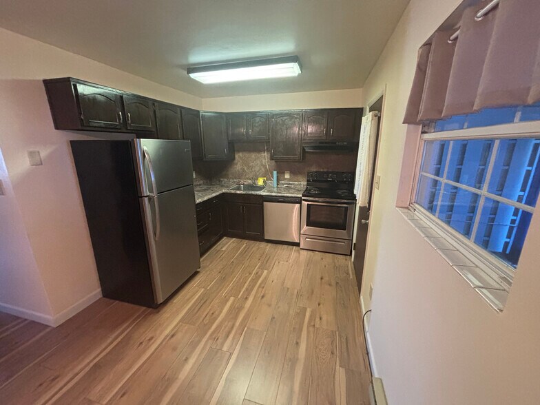 Building Photo - 56 Saratoga Ct