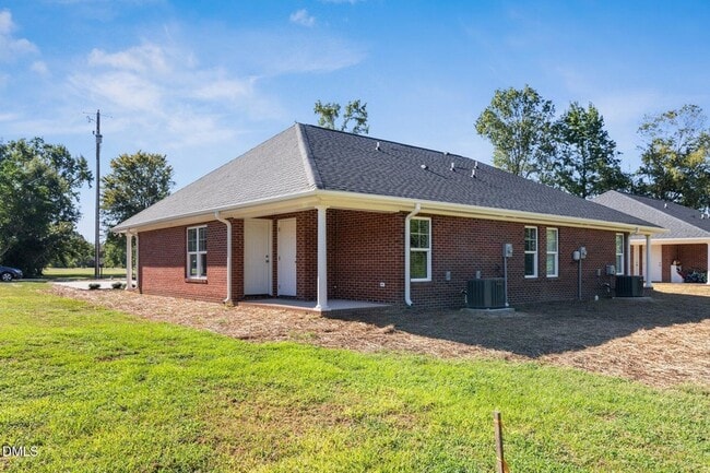 Building Photo - 597 Pendergraft Rd