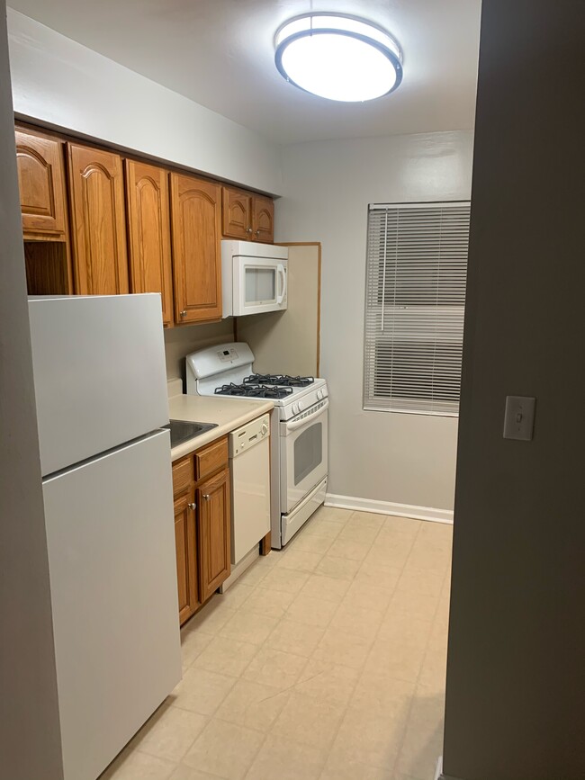 591 Moonachie Ave 591 Moonachie Ave Wood Ridge NJ 07075 Apartment