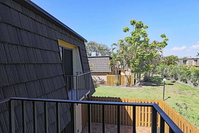 Building Photo - Parkwoods 12353-1