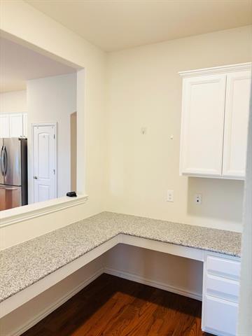 Building Photo - 105 Hanover Trail