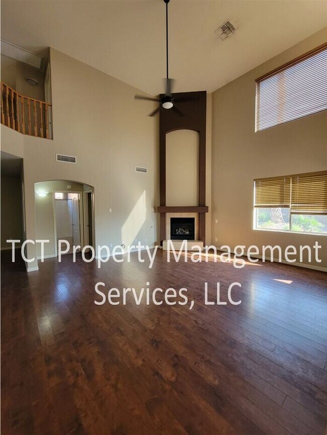 Building Photo - Beautiful 5 bedroom, 3 bath home in Chandler!