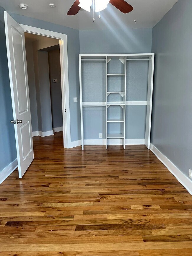 Building Photo - 315 W Clay St