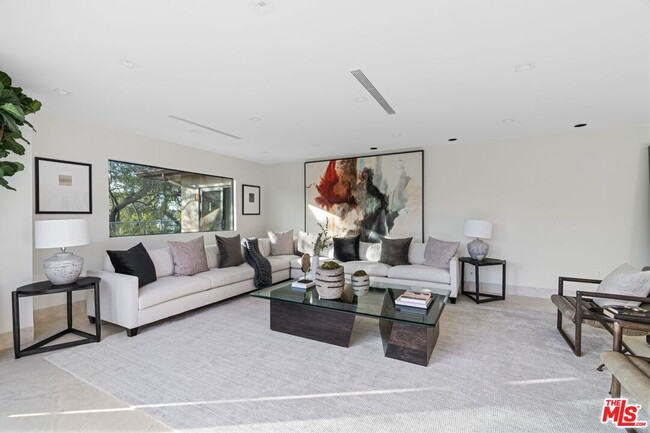 Building Photo - 2301 Donella Cir