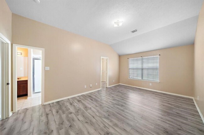 Building Photo - 6503 Holly Cove Ln