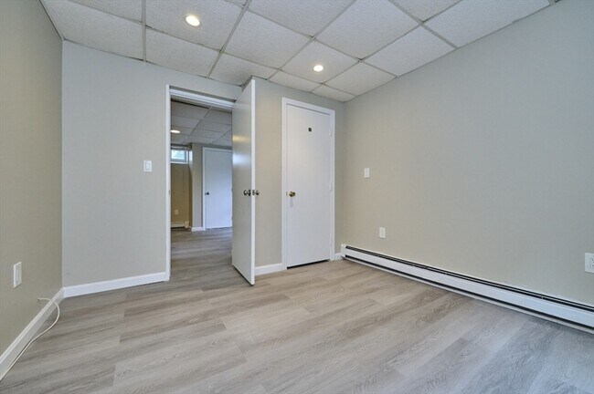 Building Photo - 25 Mendum St