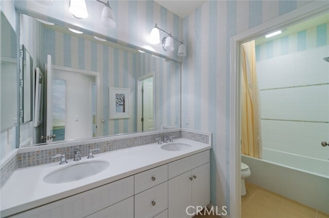 Building Photo - 70 Cipresso