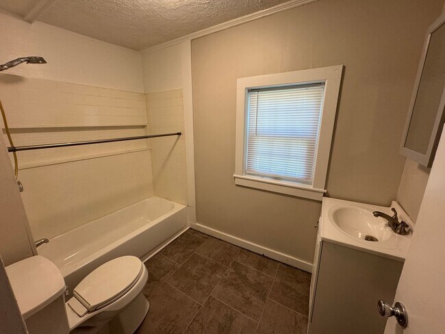 Building Photo - 48-50 Portland Street - - 1-Unit 50
