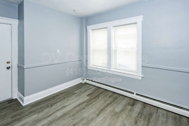 Building Photo - 1609 Lakewood Ave