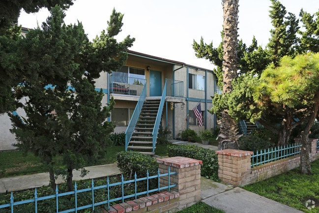 Primary Photo - Lake Jennings Apartments