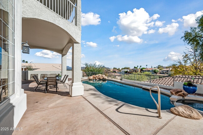 Building Photo - 15831 E Thistle Dr