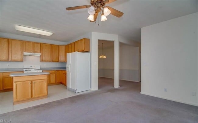 Building Photo - 2305 Bizzone Cir