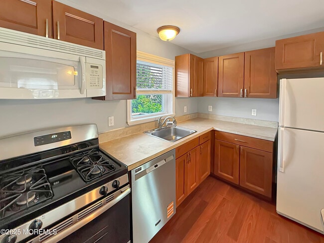 Building Photo - 33 Prospect Ave