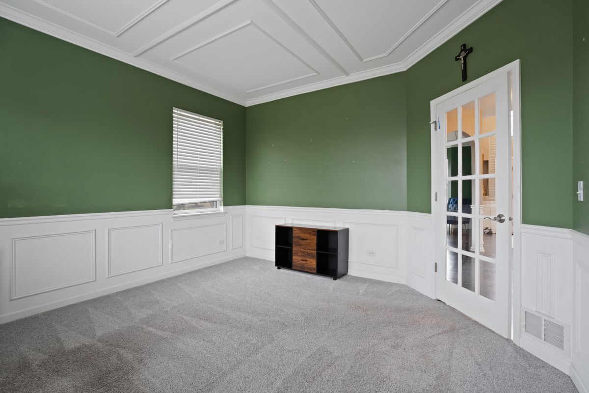 Building Photo - 25947 Campbell Ln