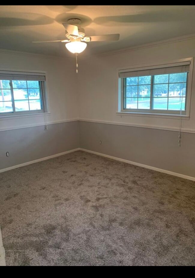 Building Photo - 1344 Azalea Ln