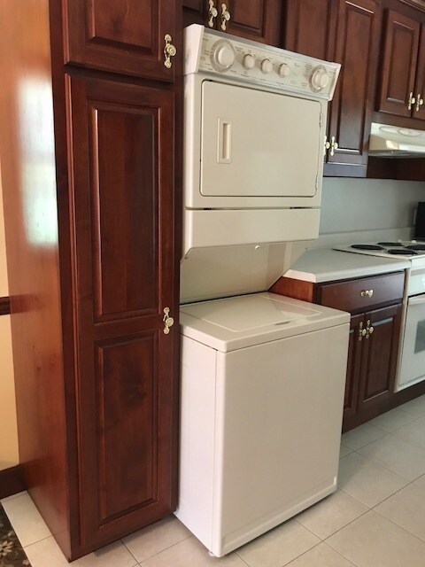 Building Photo - 1 Bedroom/ 1 Bathroom Furnished Garage apartment off Hwy. 441! Available early June!