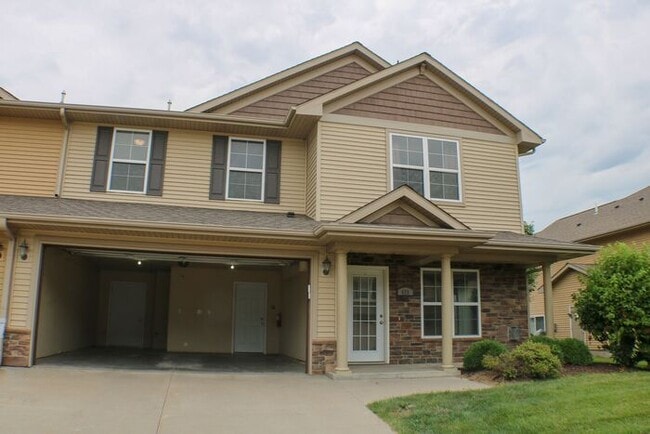 Building Photo - $1,950 | 3 Bedroom, 2.5 Bathroom Town Home | Pet Friendly* | Available for August 1st, 2026 Move In!