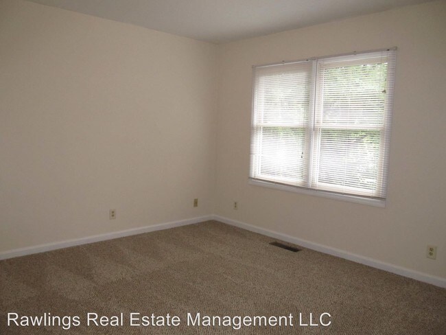 Building Photo - 140 Elkwood Ave