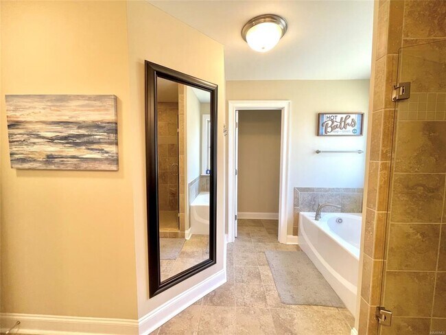 Building Photo - 941 Wheat Ridge Dr