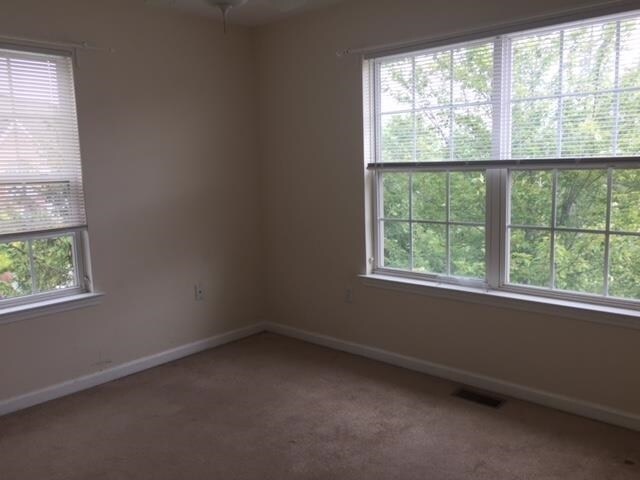 Building Photo - 15 Alexander Ct