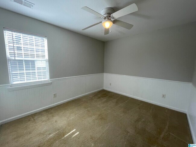 Building Photo - 4007 Cambridge Dr