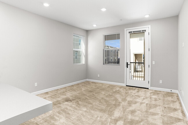 Building Photo - 1219 Sunrise View