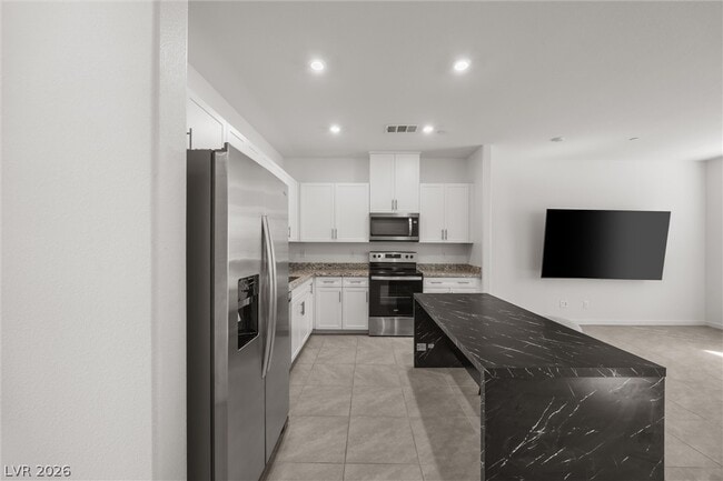 Building Photo - 6118 Garden Oasis St