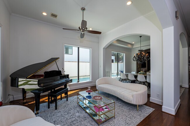 Building Photo - 1409 Indiana St