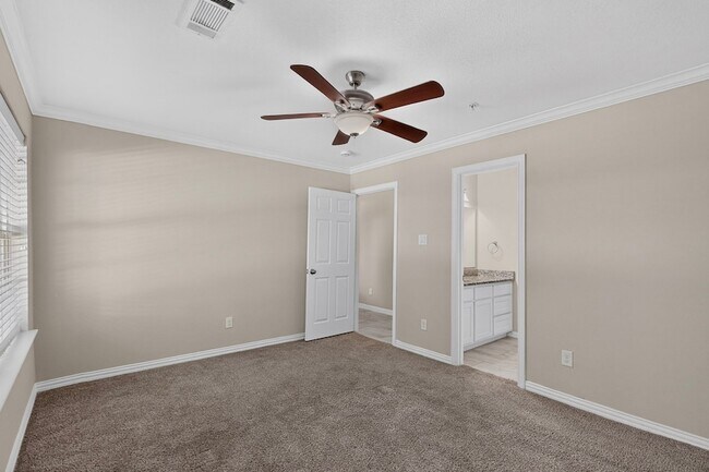 Building Photo - 829 Summercreek Dr