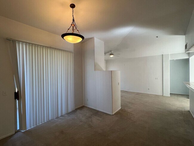 Building Photo - Summerlin - Gated - off Town Center