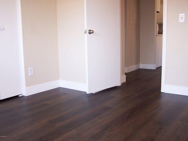 Building Photo - 2808 E Le Marche Ave