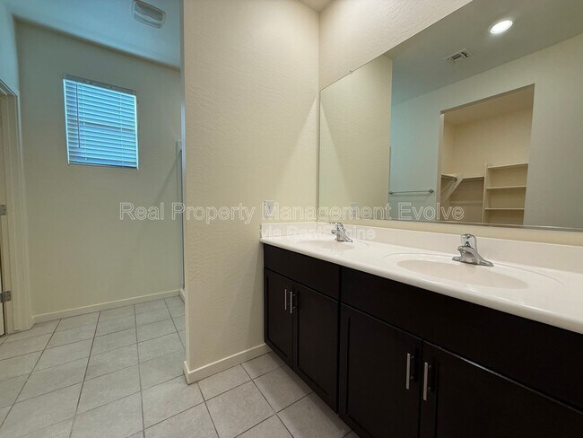 Building Photo - 12538 W Orangewood Ave