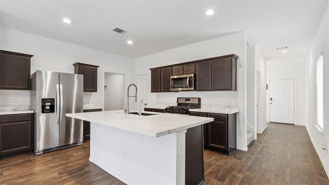 Building Photo - 14040 Thunder Pnes Dr