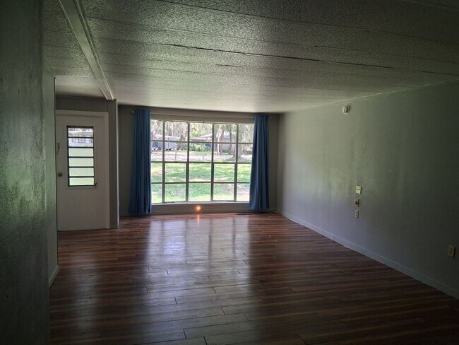 Building Photo - 3610 CR 406