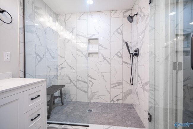 Building Photo - 205 High Rd