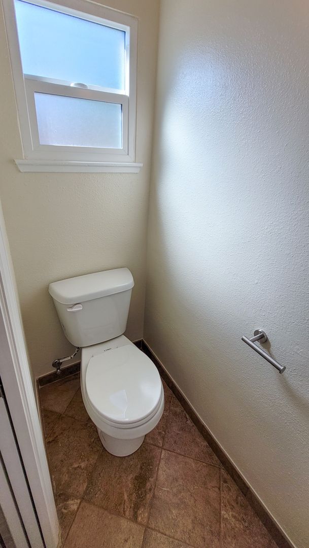 Building Photo - p12216