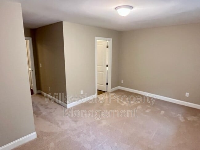 Building Photo - 525 Portstewart Dr