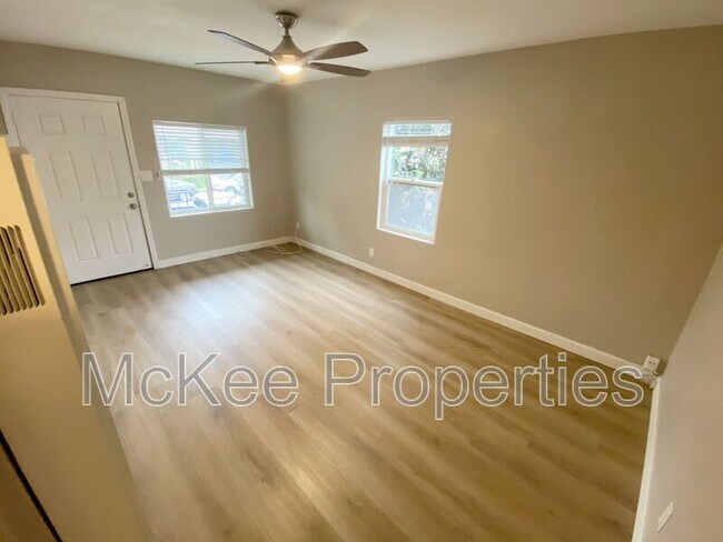 Building Photo - 4175 Euclid Ave