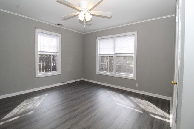 Building Photo - 2418 W Wedington Dr