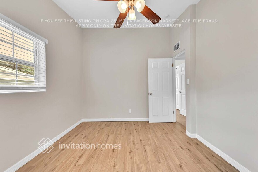 Building Photo - 3822 Pine Ridge Rd