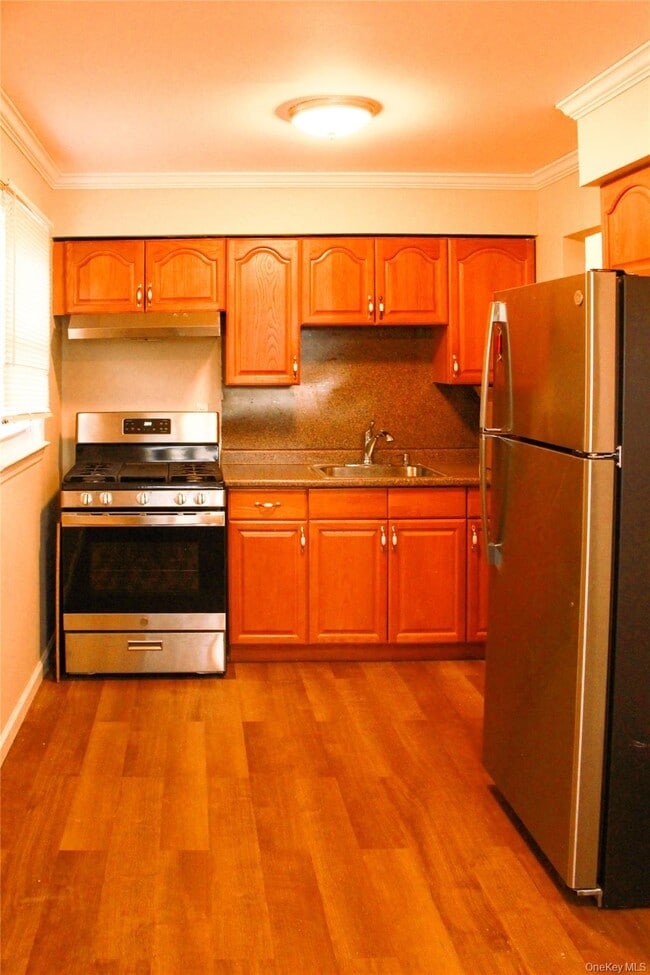 Building Photo - 121 Nassau Blvd