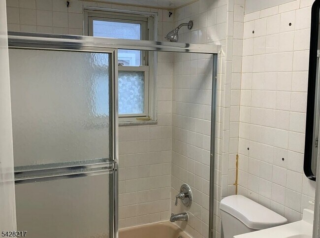 Building Photo - 2144 Evans St