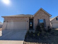 Building Photo - Legacy Pointe 3/3 Charmer