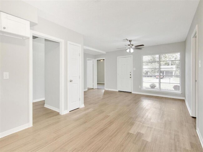 Building Photo - 234 Overbluff St