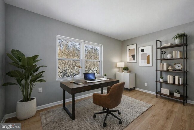 Building Photo - 110 Elaine Dr