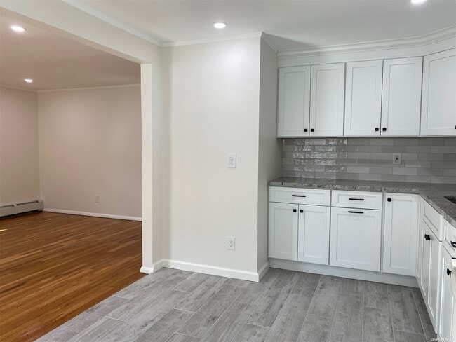 Building Photo - 46 Roosevelt Ave