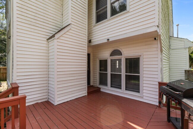 Building Photo - 1025 Still Meadow Ct