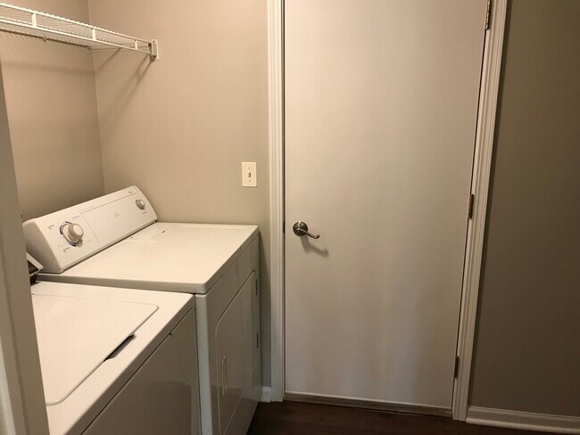 Building Photo - 538 Mallard Ln